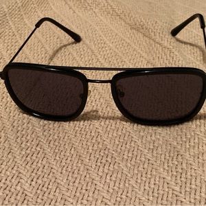 Hi sale this beautiful sunglasses